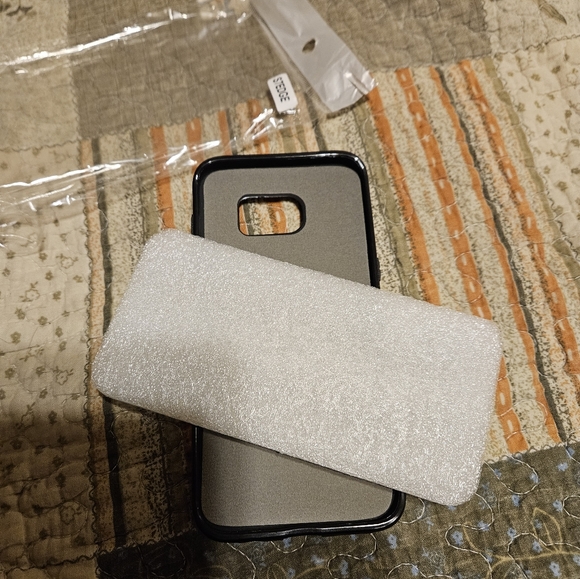 Samsung Galaxy s7 edge phone caseColor is PurplePlease go to my page and see - Picture 10 of 12